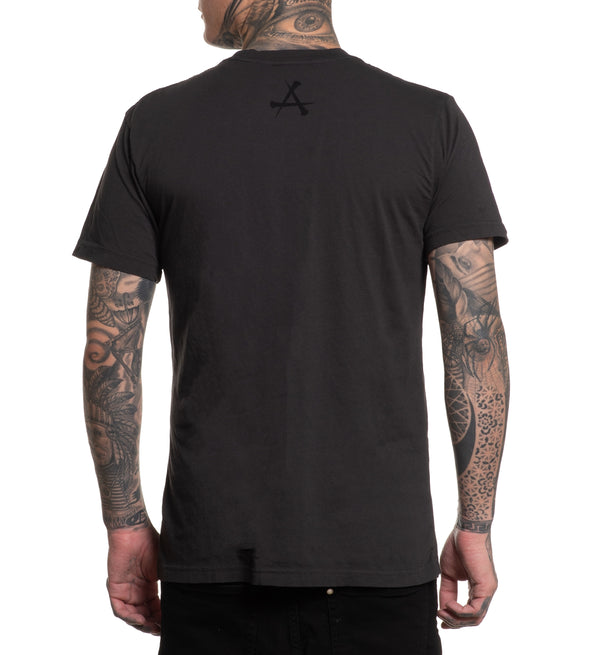 Affliction Men's T-shirt Darkness Falls