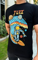 TLFI Men' T-shirt Astronaut Surfer