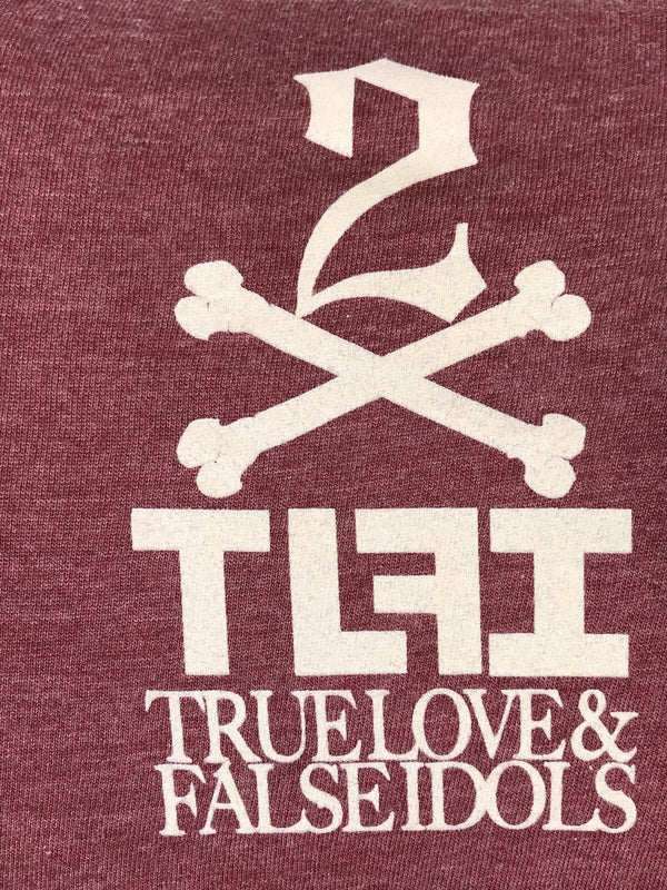 TRUE LOVE Mens T-Shirt KISS BUT DONT TELL 50 Shade of Gray Skull hand T-Shirt